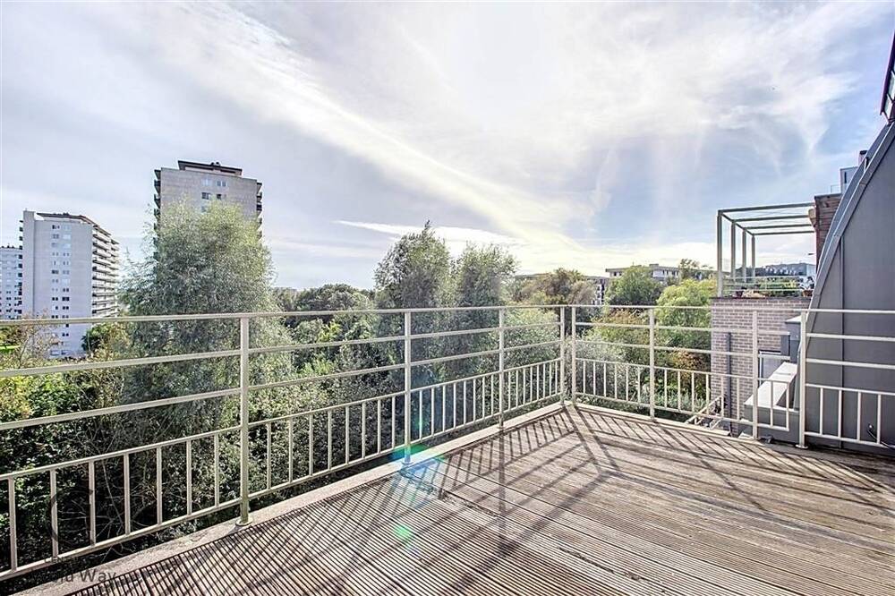 Penthouse à vendre à Woluwe-Saint-Lambert 1200 610000.00€ 3 chambres 141.00m² - annonce 373119