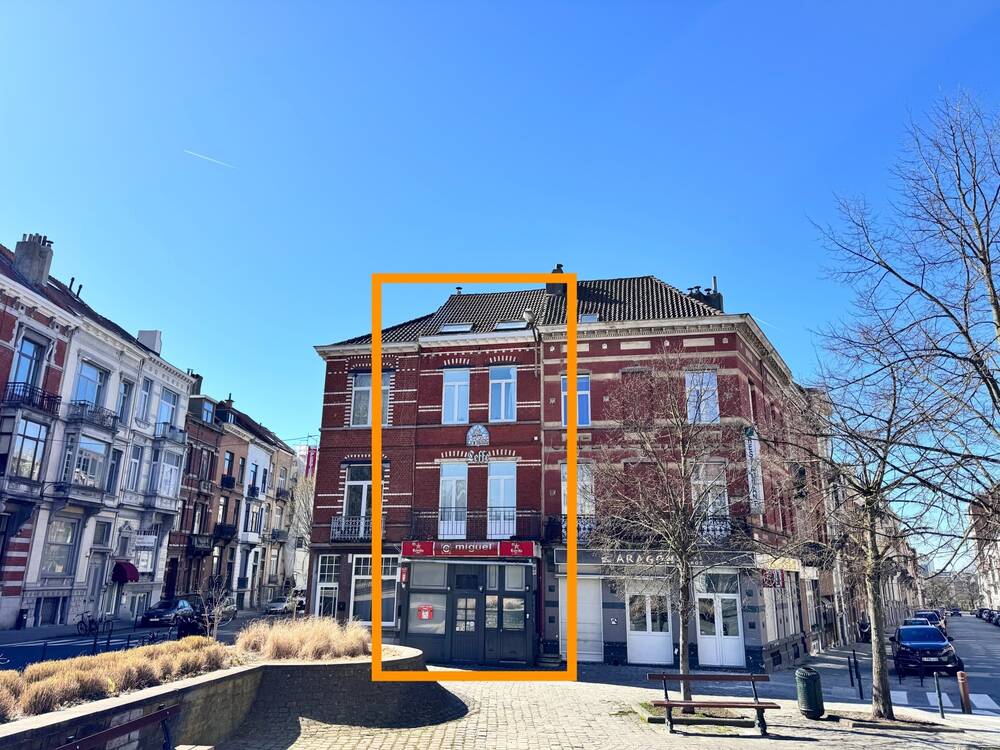 Immeuble de rapport - Immeuble à appartement à vendre à Bruxelles 1000 750000.00€ chambres 250.00m² - annonce 468949