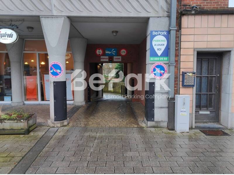 Parking te huur in Sint-Lambrechts-Woluwe 1200 121.00€ slaapkamers m² - Zoekertje 380339