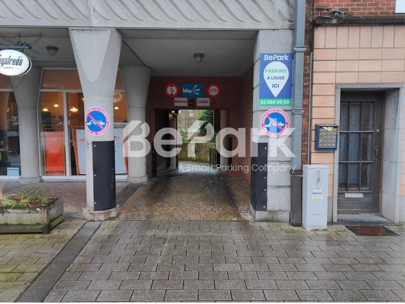 Parking & garage te huur in Sint-Lambrechts-Woluwe 1200 121.00€ slaapkamers m² - Zoekertje 380339