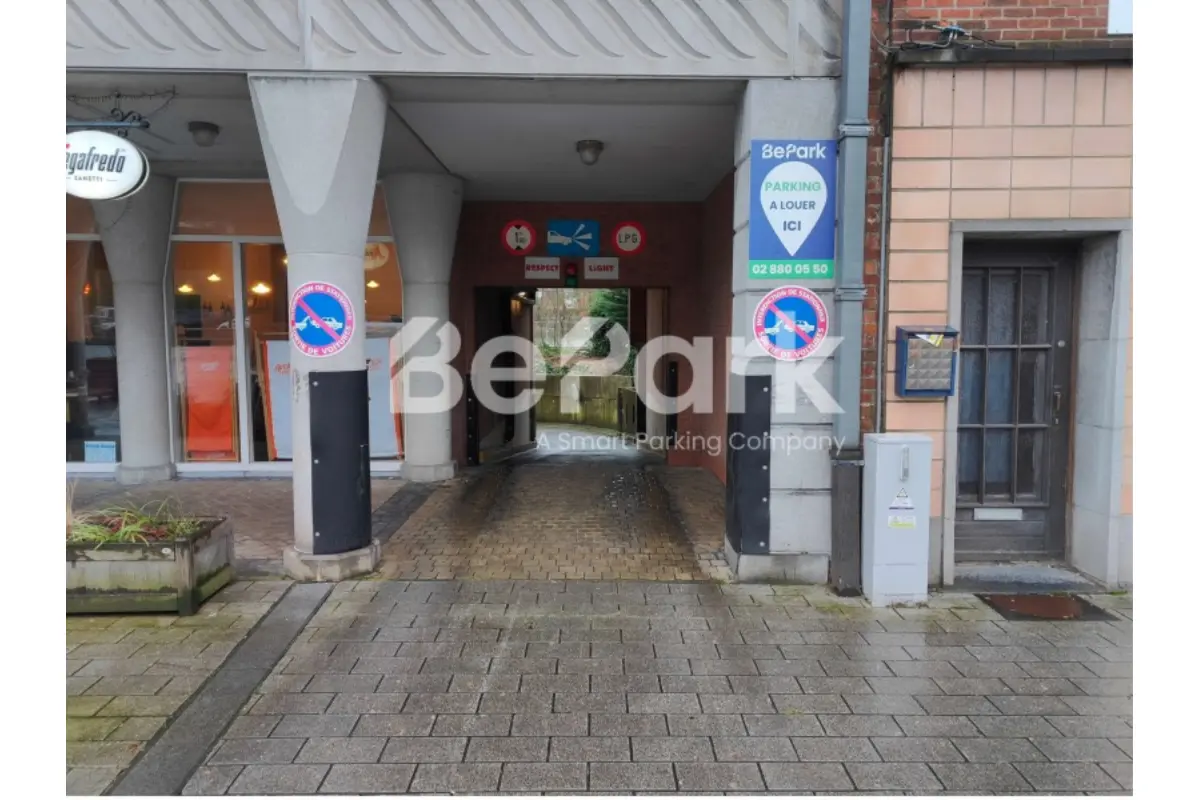 Parking / garage à louer à Woluwe-Saint-Lambert 1200 121.00€  chambres m² - annonce 380339