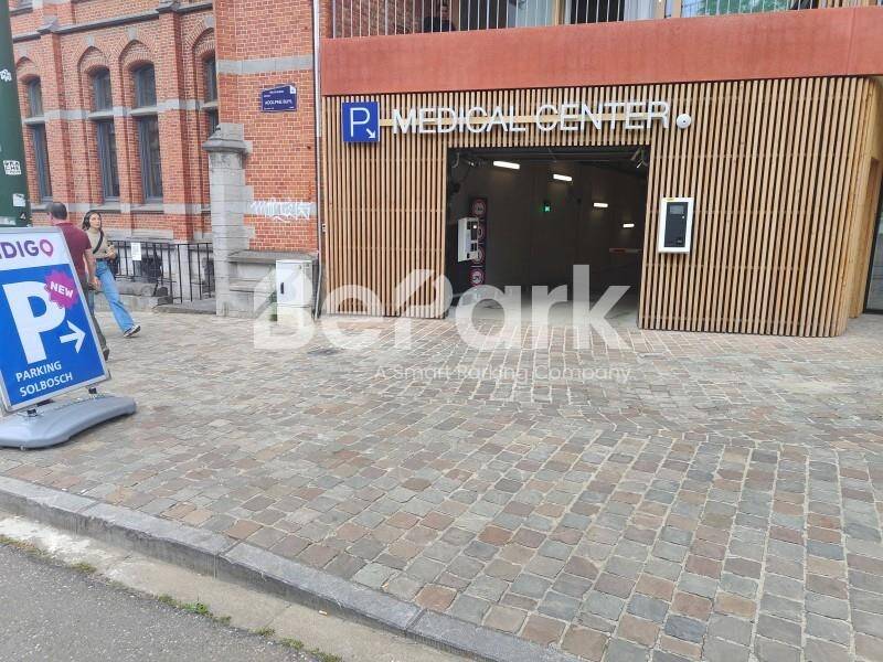 Parking & garage te huur in Elsene 1050 121.00€ slaapkamers m² - Zoekertje 380344