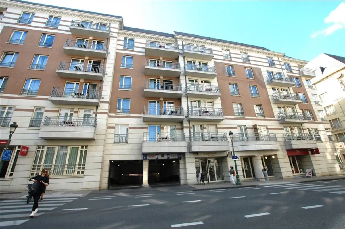 Parking te  in Elsene 1050 29000.00€  slaapkamers m² - Zoekertje 384774