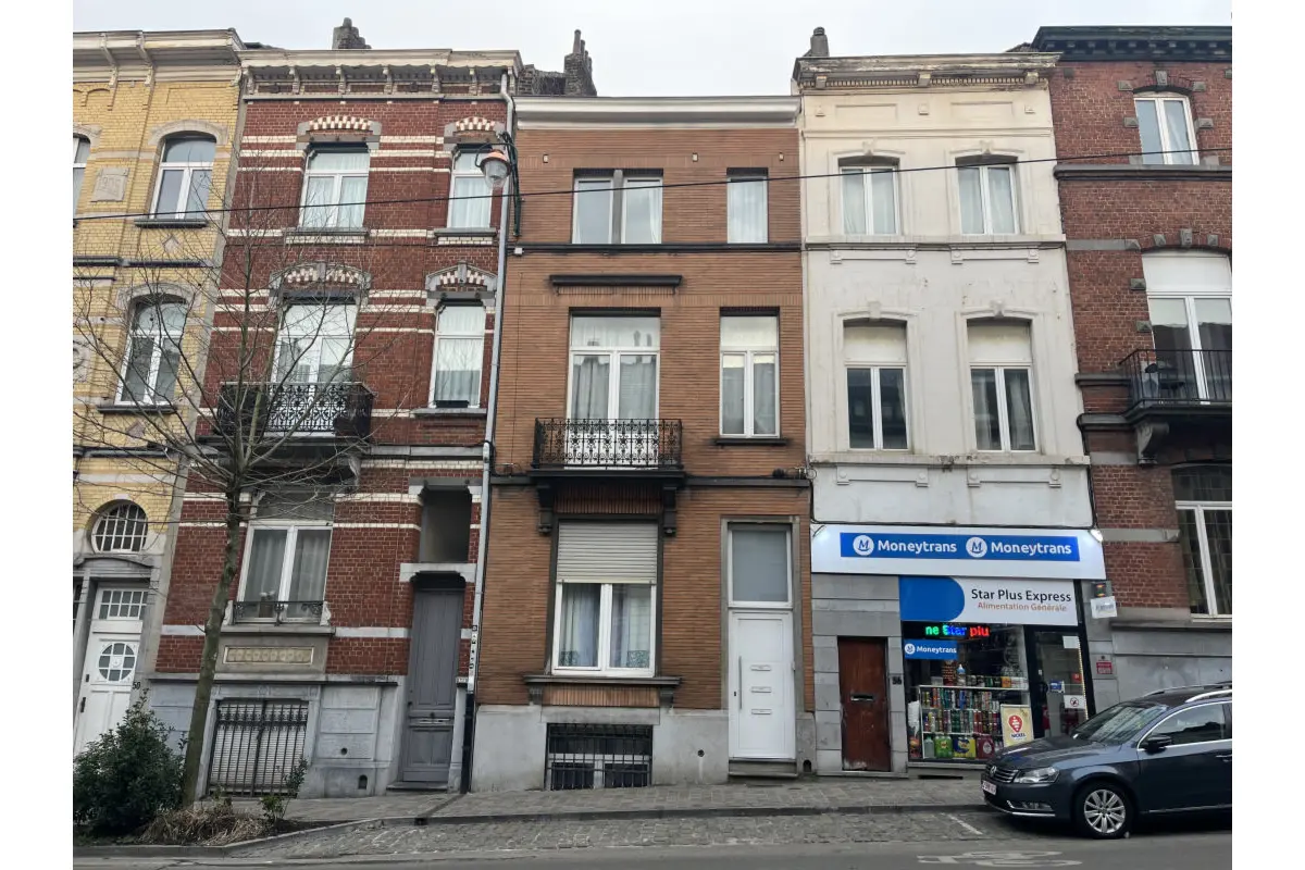 Immeuble de rapport - Immeuble à appartement à vendre à Ixelles 1050 595000.00€ 3 chambres 208.00m² - annonce 386603