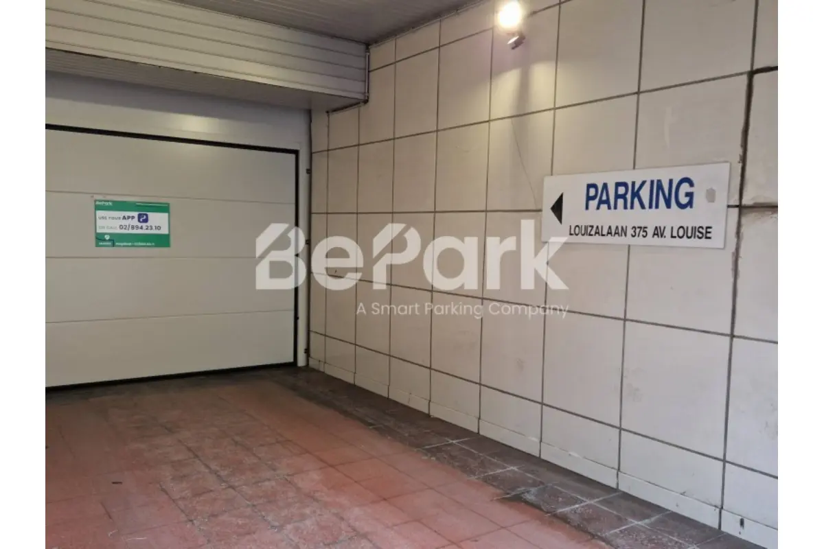 Parking te  huur in Elsene 1050 189.00€  slaapkamers m² - Zoekertje 388766