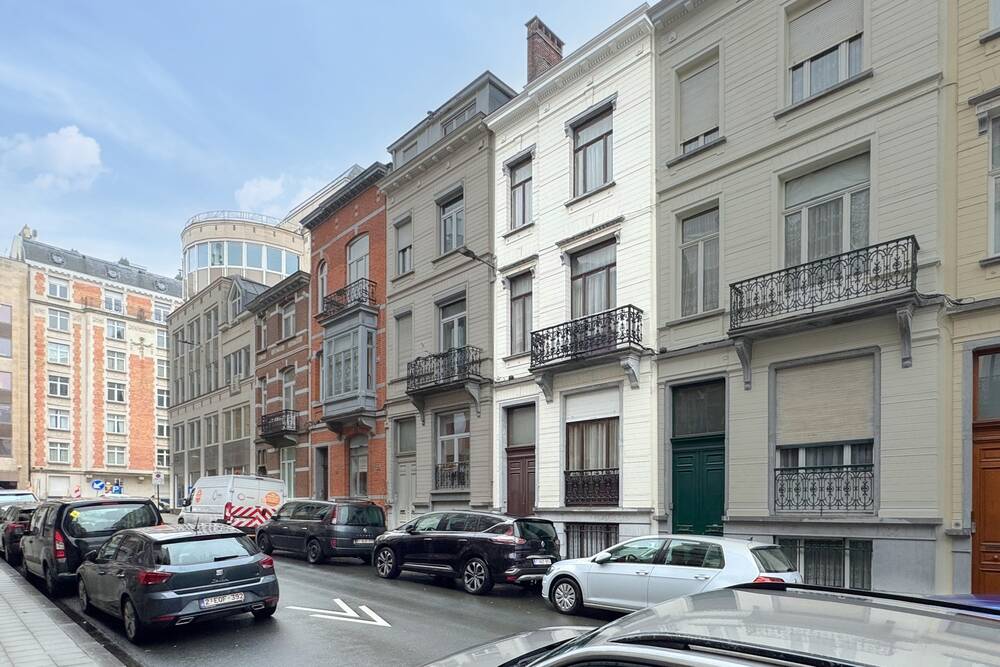 Huis te koop in Etterbeek 1040 925000.00€ 7 slaapkamers 340.00m² - Zoekertje 389843