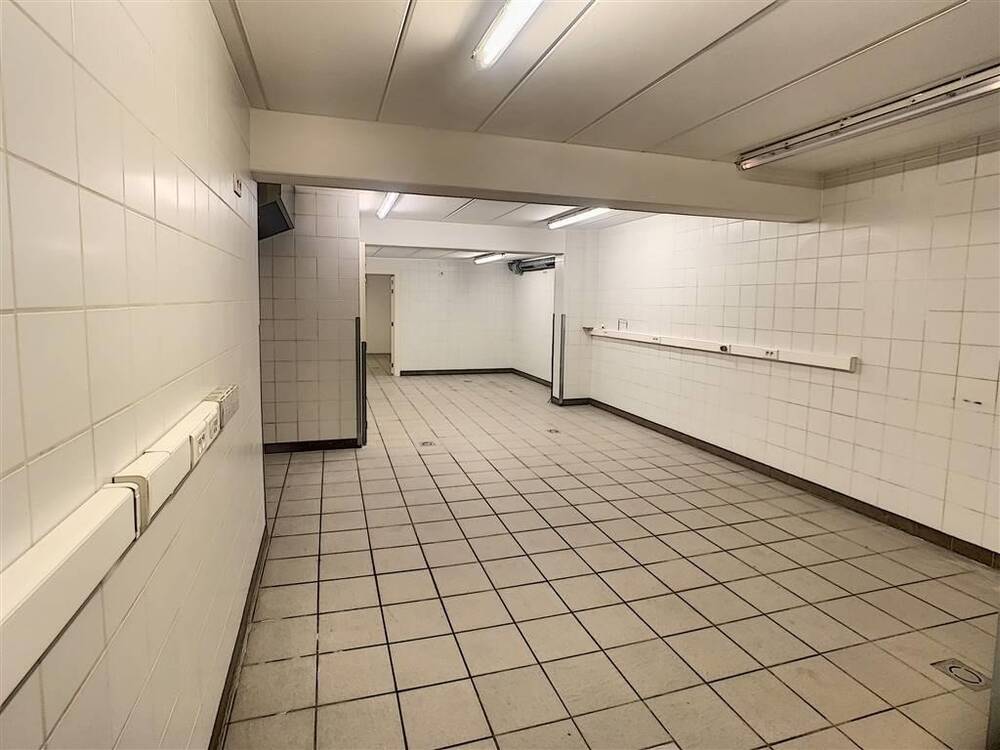 Handelszaak te in Elsene 1050 2200.00€ slaapkamers 110.00m² - Zoekertje 389511