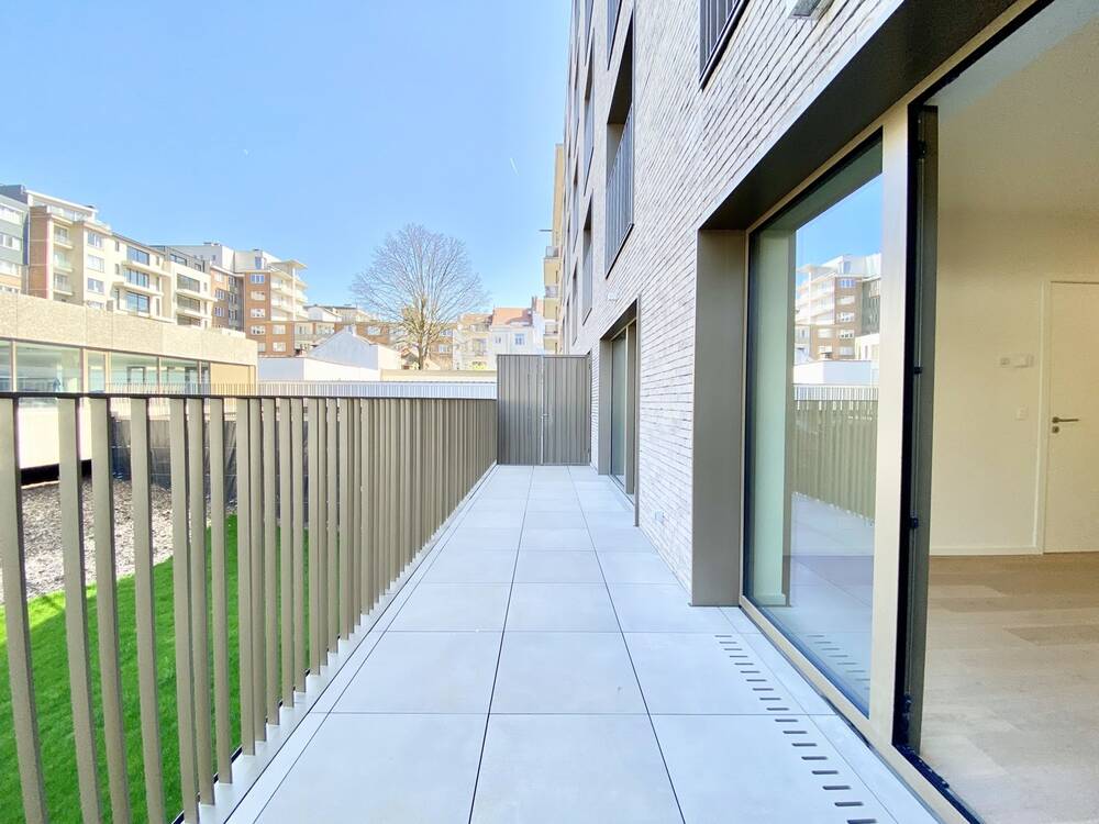 Rez-de-chaussée à louer à Woluwe-Saint-Pierre 1150 1250.00€ 1 chambres 77.00m² - annonce 389546