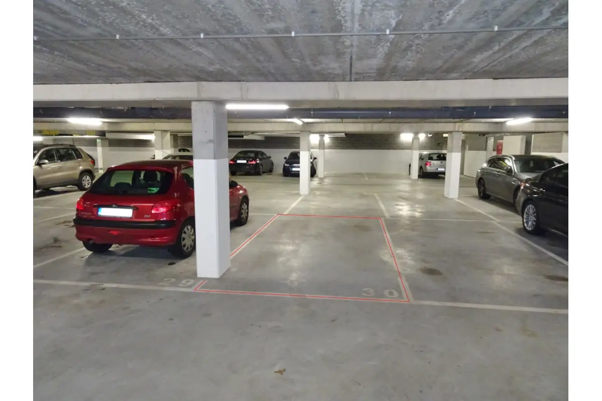 Parking / garage à louer à Woluwe-Saint-Lambert 1200 85.00€  chambres m² - annonce 391680