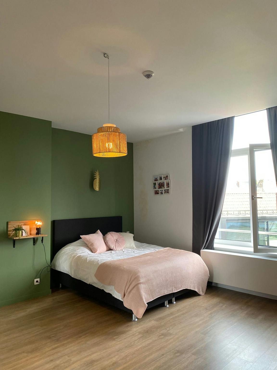 Appartement à louer à Bruxelles 1000 825.00€ 1 chambres 350.00m² - annonce 556215