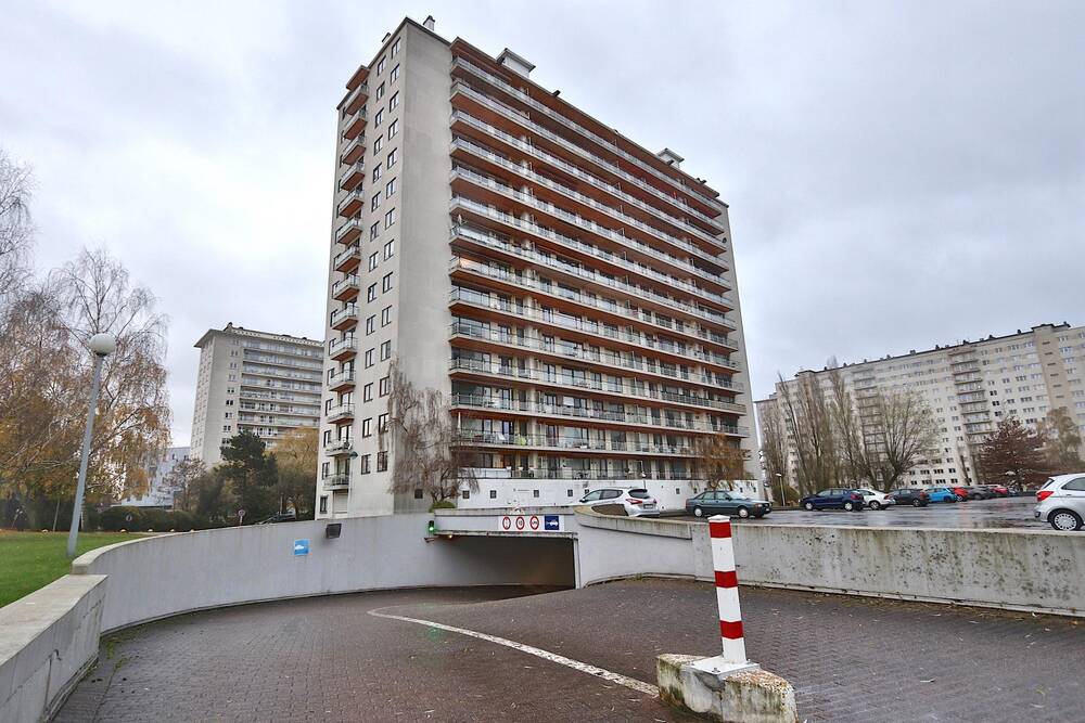 Parking & garage te koop in Sint-Lambrechts-Woluwe 1200 33000.00€ slaapkamers m² - Zoekertje 395422