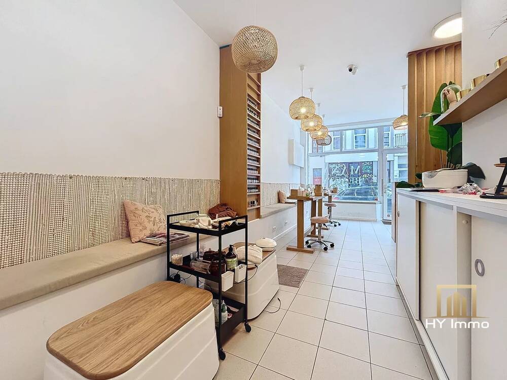Handelszaak te koop in Sint-Gillis 1060 140000.00€ 0 slaapkamers m² - Zoekertje 396179