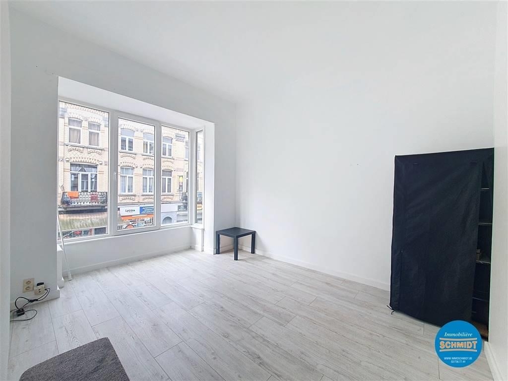 Appartement te in Etterbeek 1040 800.00€ 1 slaapkamers 50.00m² - Zoekertje 397619