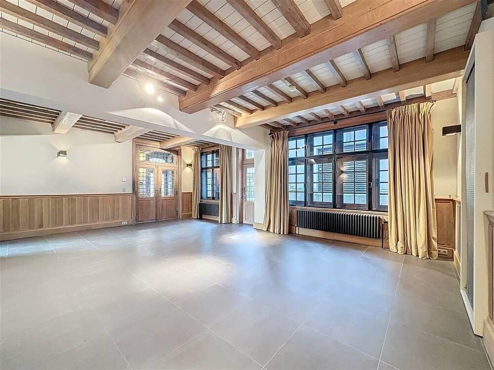 Handelszaak te huur in Sint-Gillis 1060 5469.00€ slaapkamers 375.00m² - Zoekertje 398644