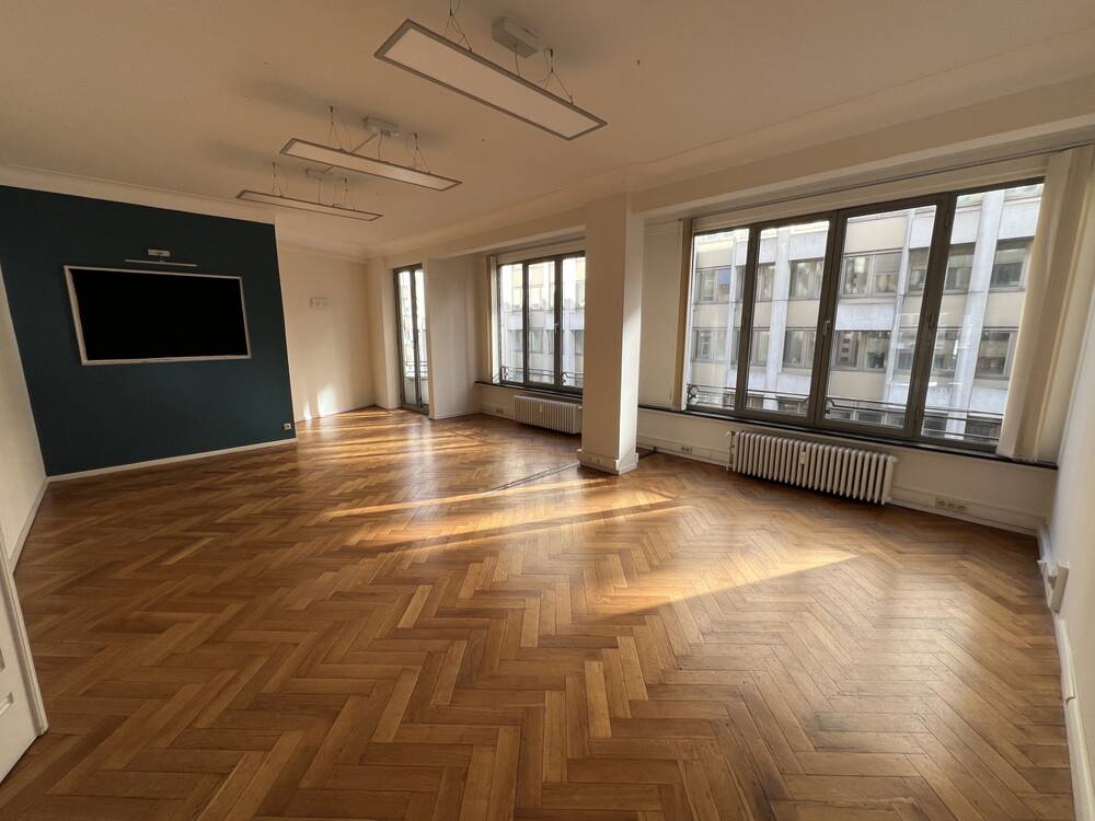 Handelszaak te huur in Etterbeek 1040 2950.00€ slaapkamers 203.00m² - Zoekertje 402909
