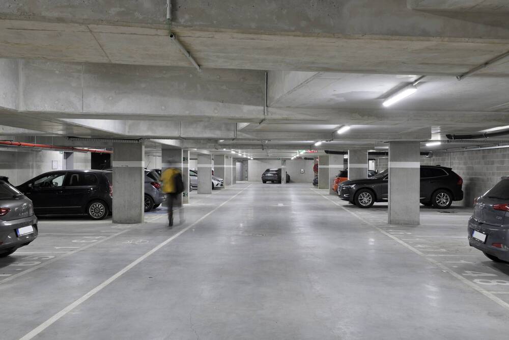 Parking / garage à vendre à Bruxelles 1000 270000.00€ chambres m² - annonce 405063