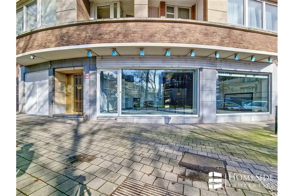 Commerce à louer à Laeken 1020 1980.00€  chambres 220.00m² - annonce 407364