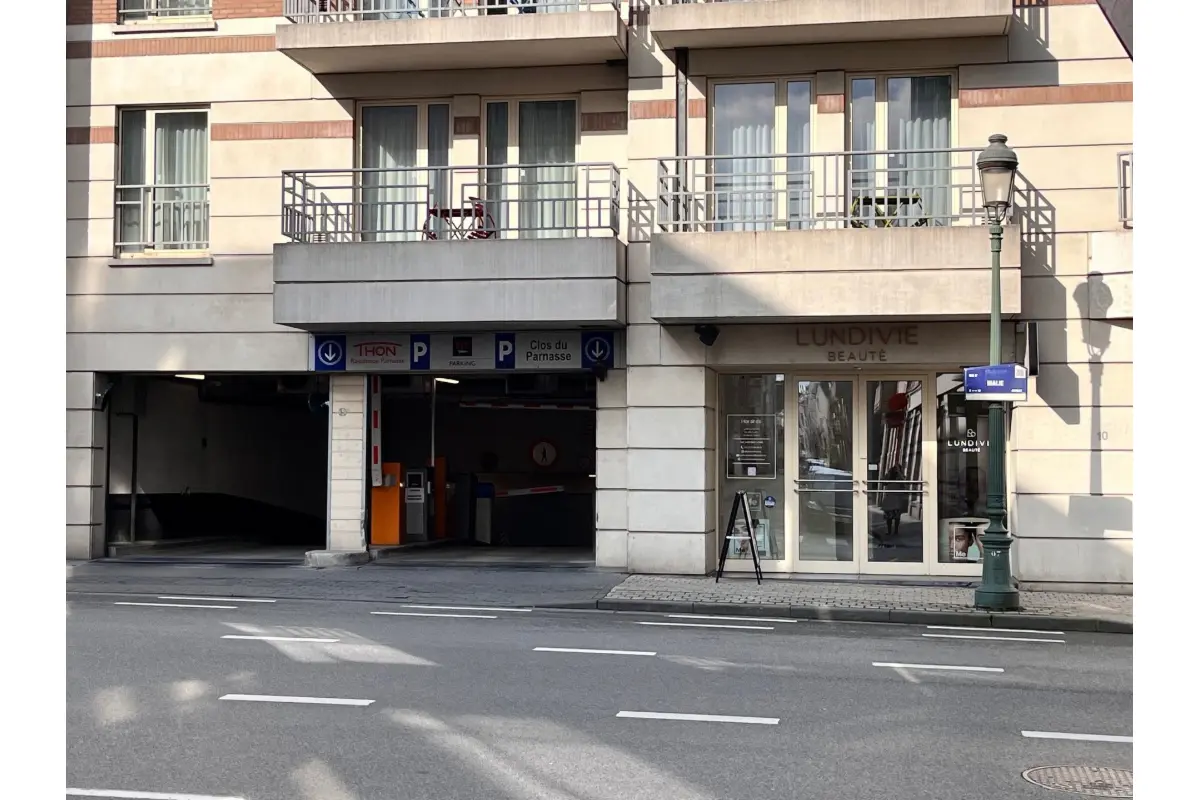 Parking à vendre à Ixelles 1050 33000.00€  chambres m² - annonce 722716