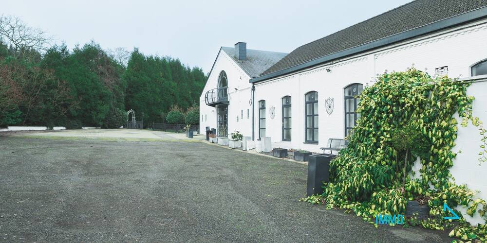 Handelszaak te in Bouffioulx 6200 1200000.00€ slaapkamers 700.00m² - Zoekertje 413564
