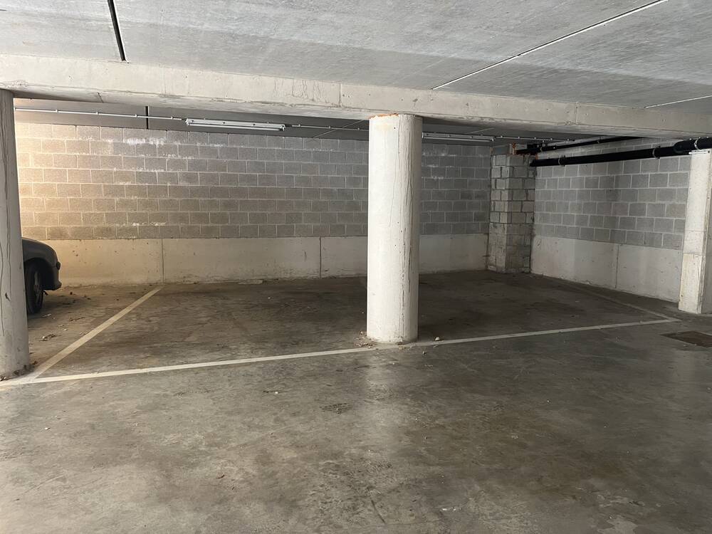 Parking & garage te huur in Elsene 1050 200.00€ slaapkamers m² - Zoekertje 415346