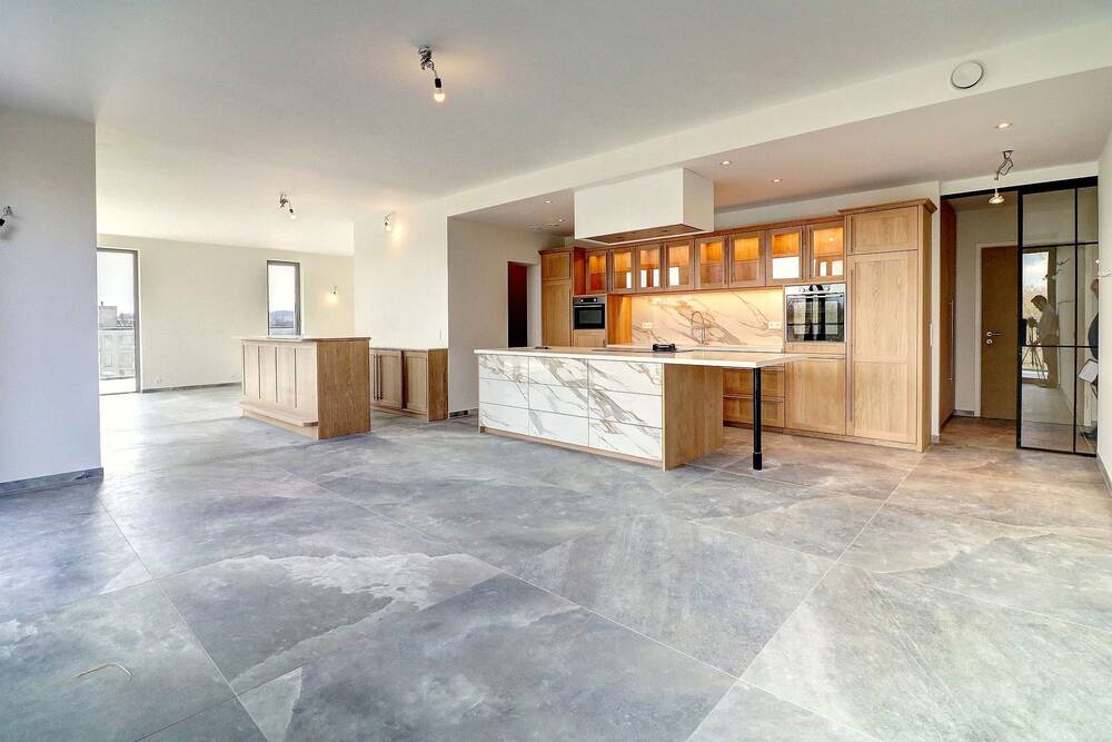 Penthouse à louer à Woluwe-Saint-Lambert 1200 4550.00€ 3 chambres 221.00m² - annonce 414593