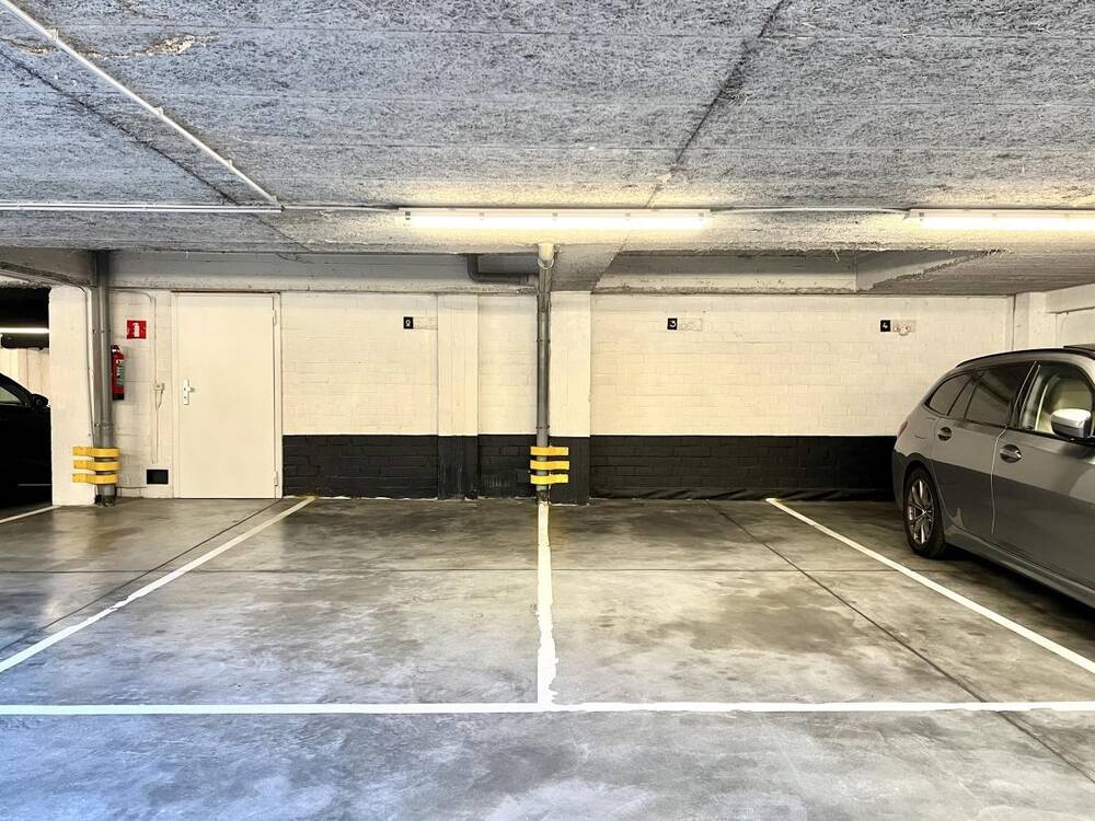 Box te koop in Sint-Gillis 1060 30000.00€ slaapkamers m² - Zoekertje 417336