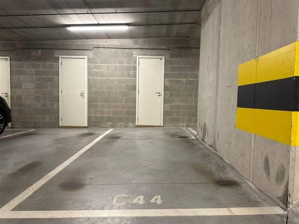 Parking & garage te huur in Brussel 1000 100.00€ slaapkamers m² - Zoekertje 420146