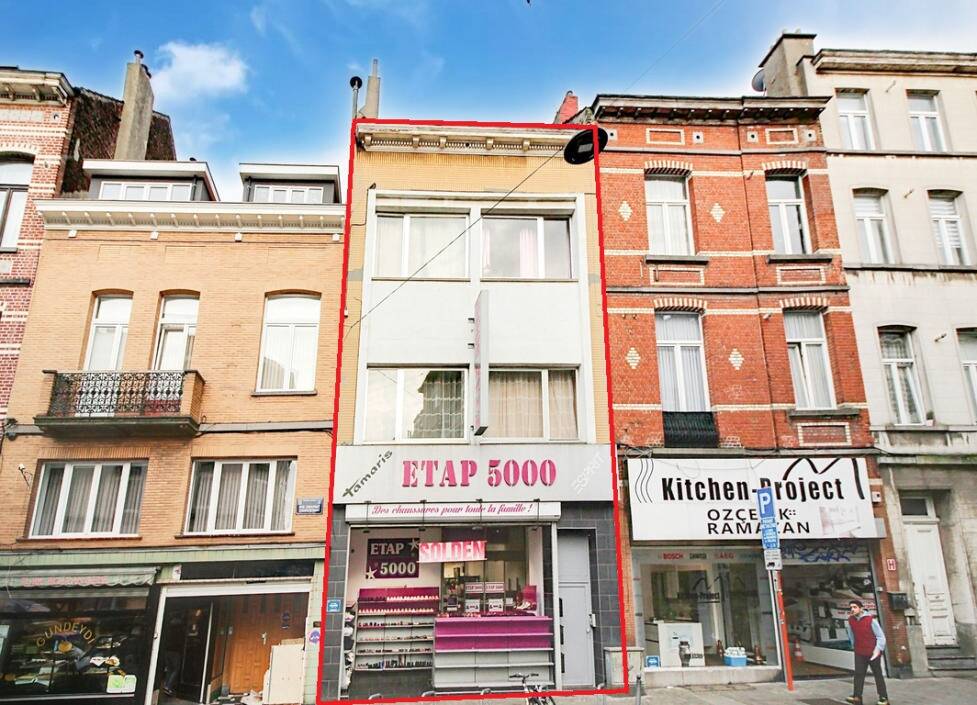Immeuble de rapport - Immeuble à appartement à vendre à Schaerbeek 1030 918000.00€ 5 chambres 581.00m² - annonce 422145