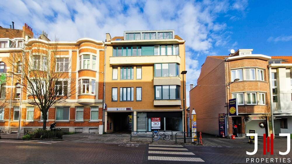 Handelszaak te huur in Sint-Pieters-Woluwe 1150 2500.00€ slaapkamers 145.00m² - Zoekertje 422951