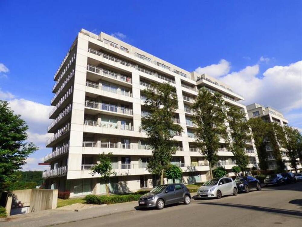 Parking & garage te huur in Sint-Jans-Molenbeek 1080 90.00€ slaapkamers m² - Zoekertje 423936