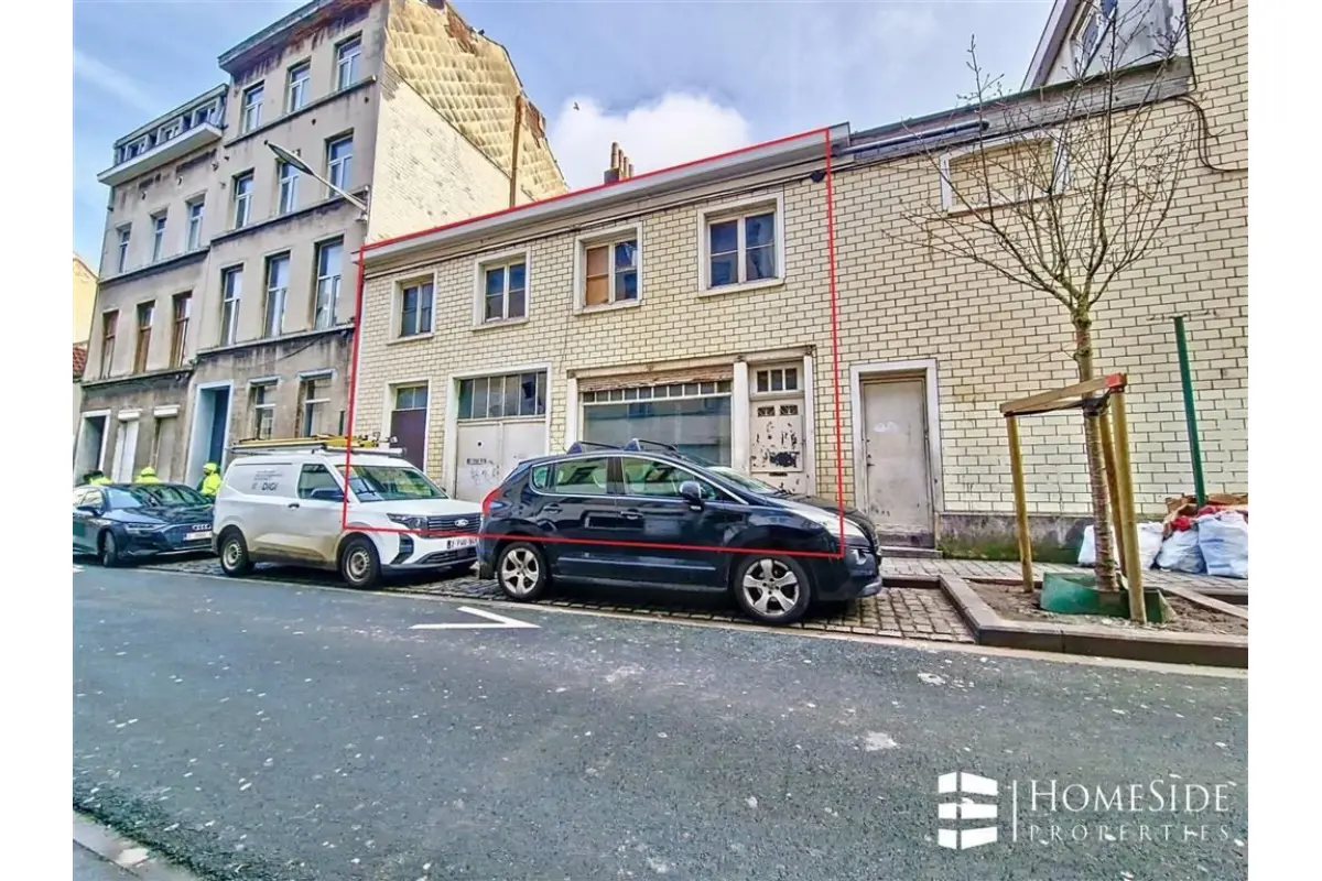 Immeuble de rapport - Immeuble à appartement à vendre à Saint-Josse-ten-Noode 1210 359000.00€ 3 chambres 185.00m² - annonce 428491