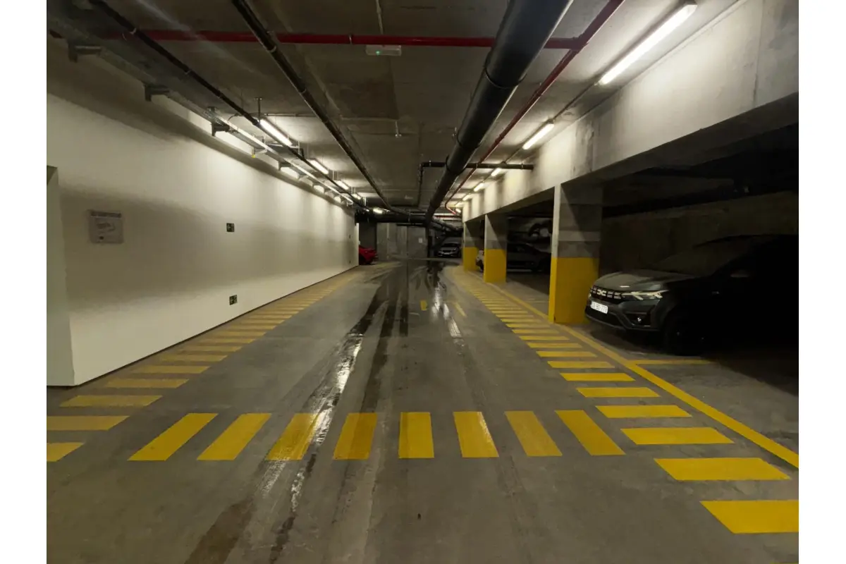 Parking / garage à louer à Etterbeek 1040 150.00€  chambres m² - annonce 430533