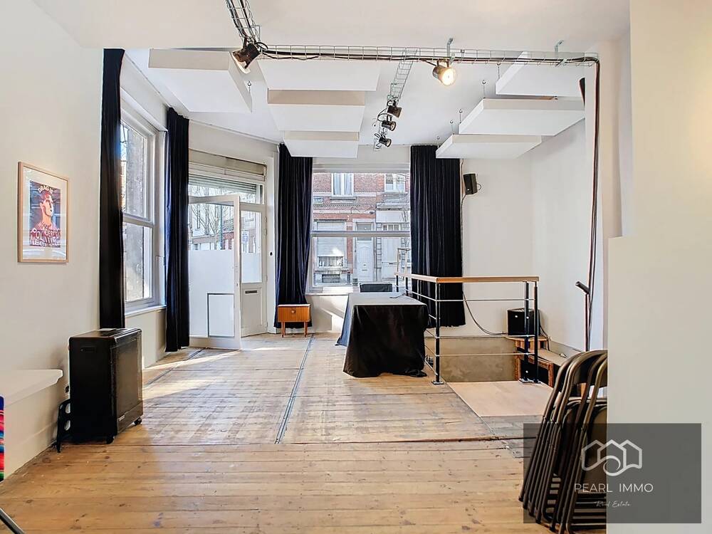 Handelszaak te huur in Vorst 1190 0.00€ slaapkamers 41.00m² - Zoekertje 429664