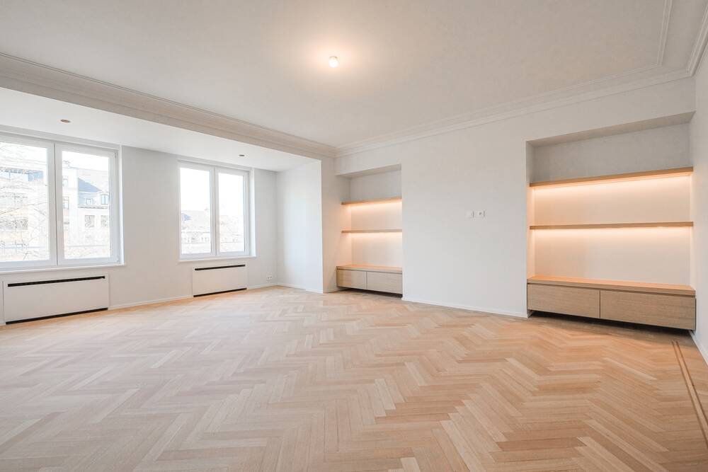Appartement à  à Woluwe-Saint-Pierre 1150 900000.00€ 2 chambres 155.00m² - annonce 441155
