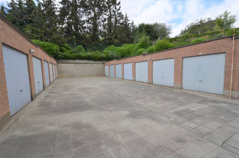 Parking & garage te huur in Sint-Lambrechts-Woluwe 1200 120.00€ slaapkamers m² - Zoekertje 433440