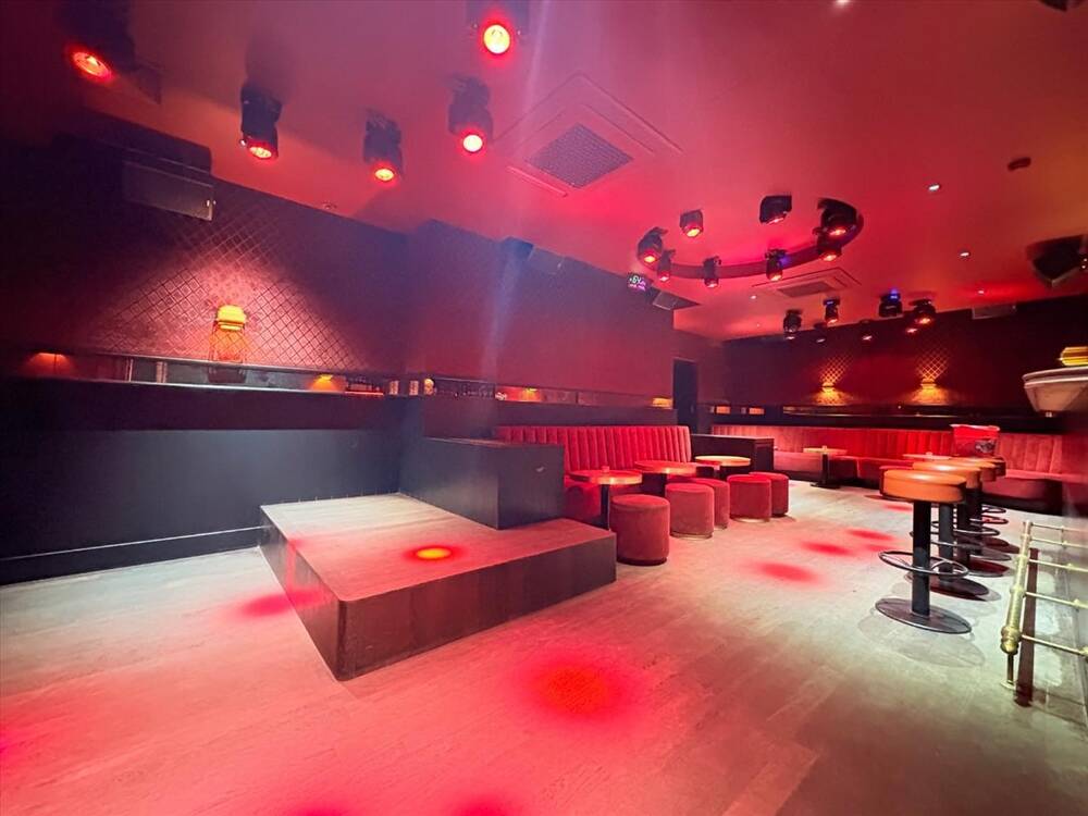 Handelszaak te huur in Brussel 1000 4600.00€ slaapkamers 200.00m² - Zoekertje 435741