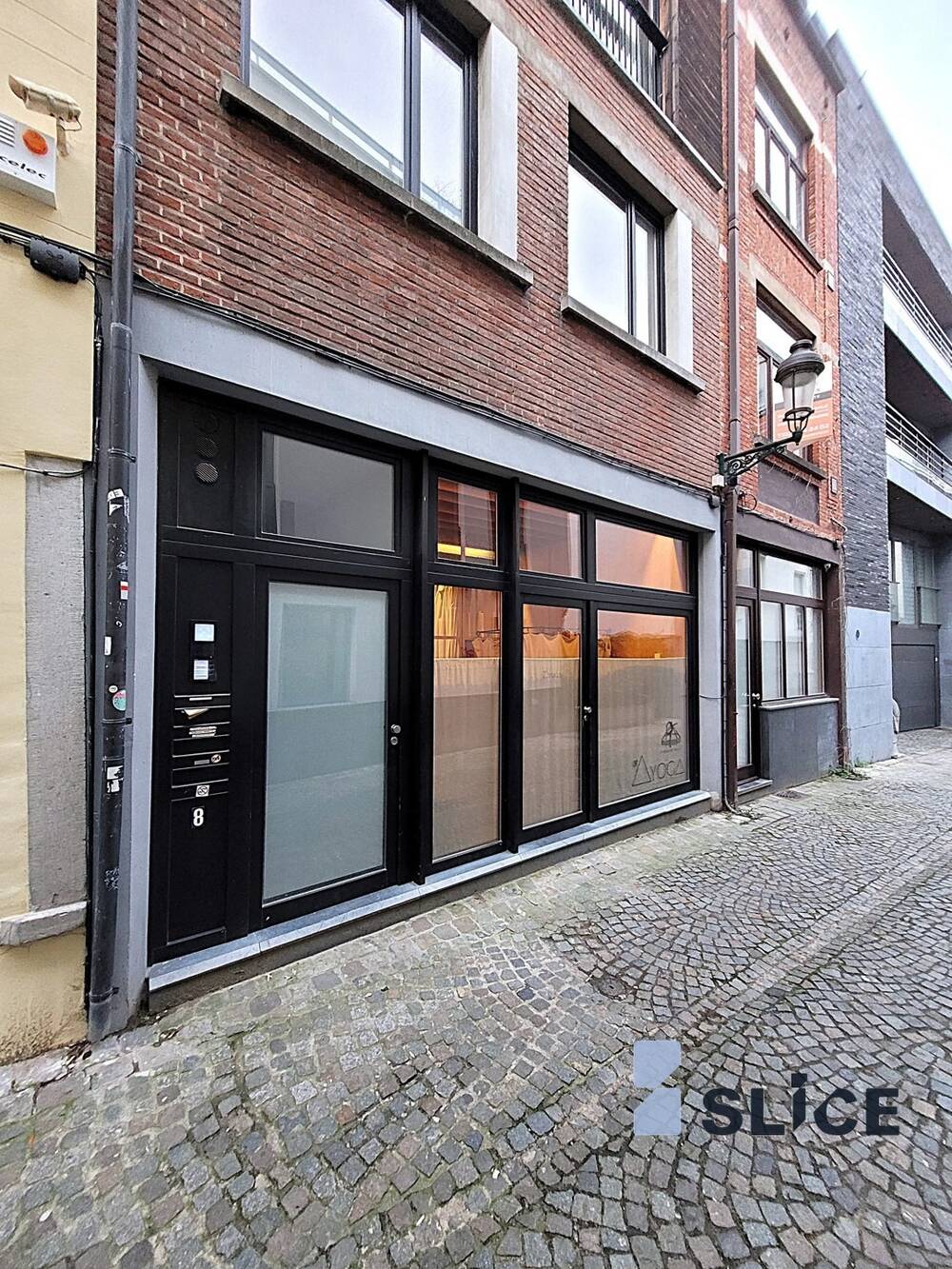 Commerce à vendre à Bruxelles 1000 299000.00€  chambres 96.00m² - annonce 435290