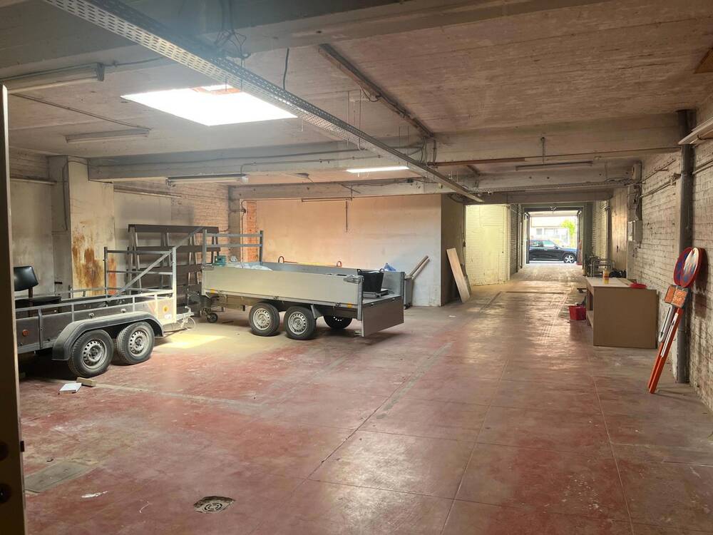 Commerce à vendre à Anderlecht 1070 265000.00€ chambres 299.00m² - annonce 435605