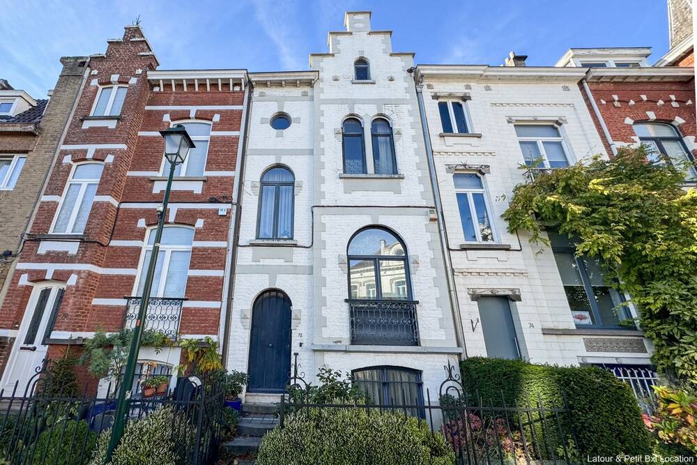 Huis te  huur in Ukkel 1180 2300.00€ 3 slaapkamers 185.00m² - Zoekertje 434941