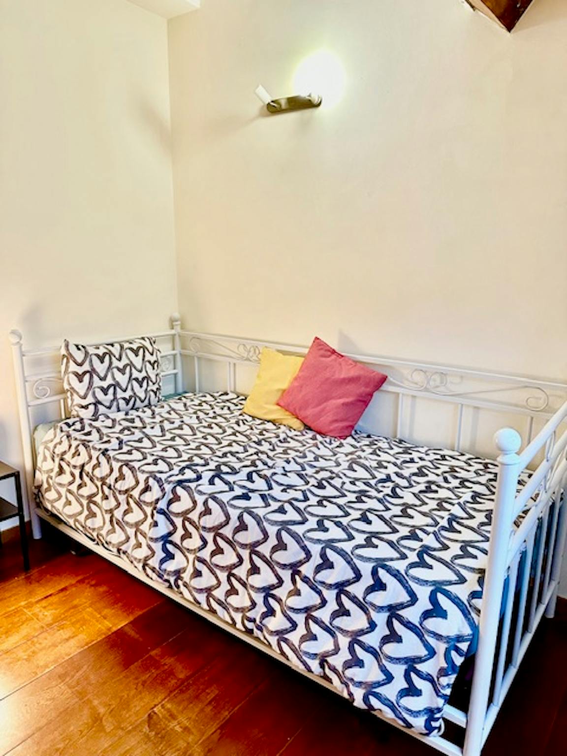 Appartement à louer à Forest 1190 450.00€ 1 chambres 180.00m² - annonce 683367