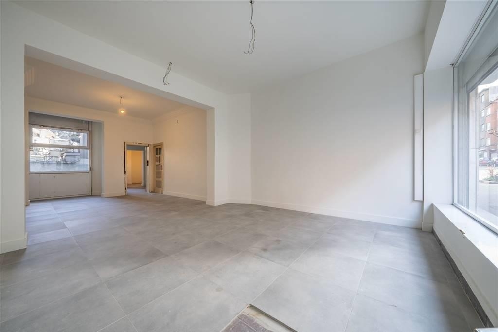 Handelszaak te  koop in Vorst 1190 149000.00€  slaapkamers 63.00m² - Zoekertje 443044