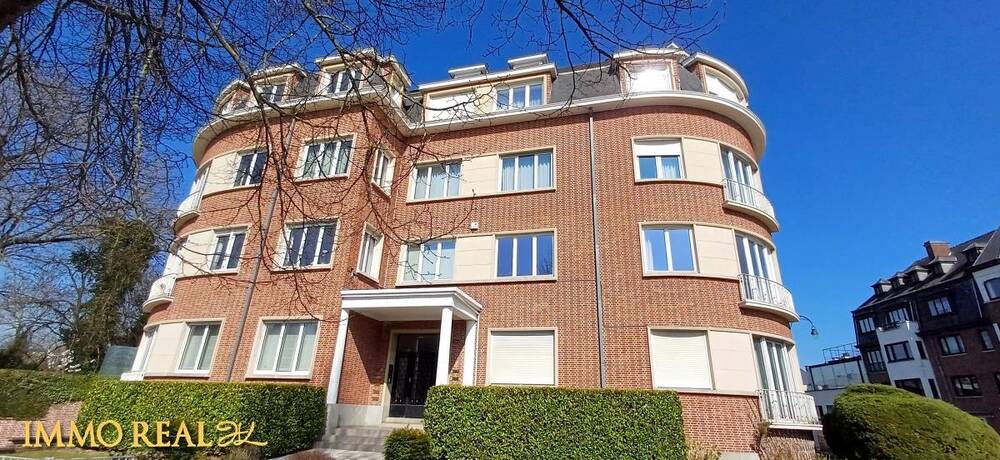 Appartement te  in Elsene 1050 695000.00€ 2 slaapkamers 181.00m² - Zoekertje 444439