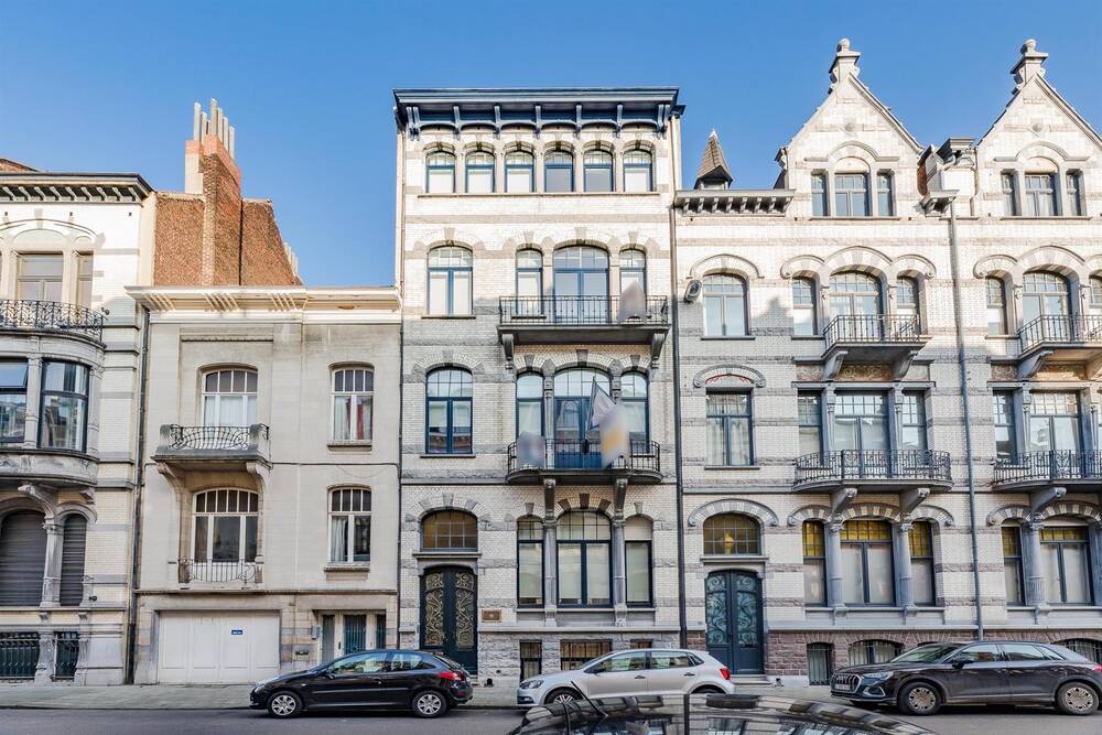 Immeuble mixte à vendre à Ixelles 1050 1890000.00€ 8 chambres 651.00m² - annonce 444029
