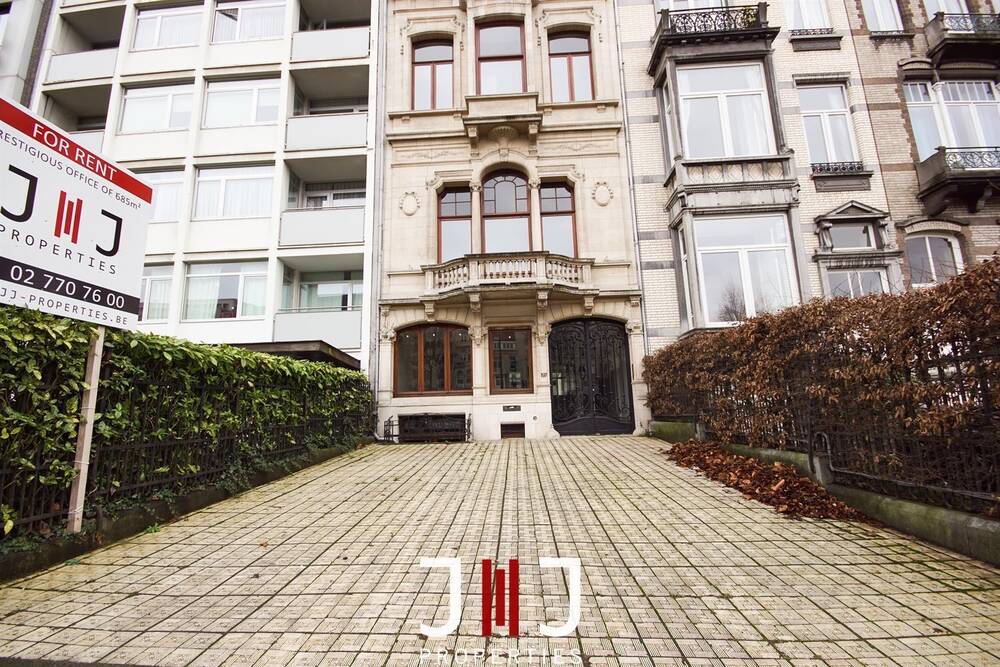 Commerce à louer à Woluwe-Saint-Pierre 1150 1400.00€  chambres 200.00m² - annonce 444089