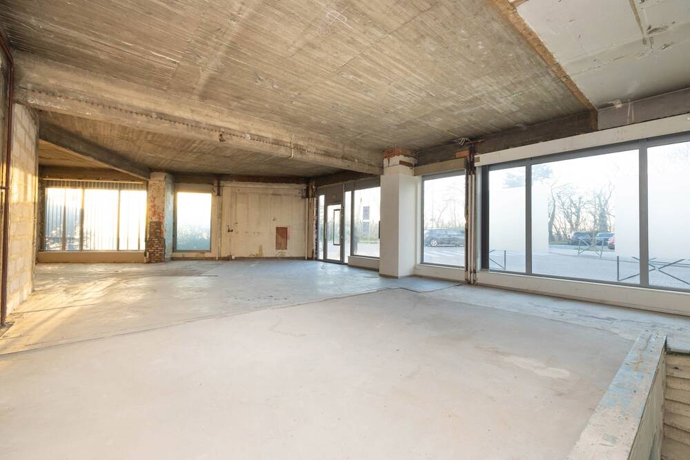 Handelszaak te  koop in Vorst 1190 249000.00€  slaapkamers 200.00m² - Zoekertje 445334