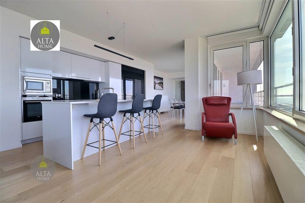 Appartement te  in Brussel 1000 2100.00€ 3 slaapkamers 157.00m² - Zoekertje 446225