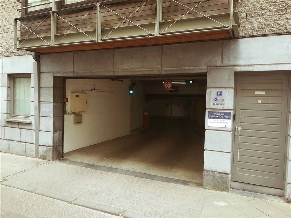 Parking & garage te  huur in Elsene 1050 125.00€  slaapkamers m² - Zoekertje 447123