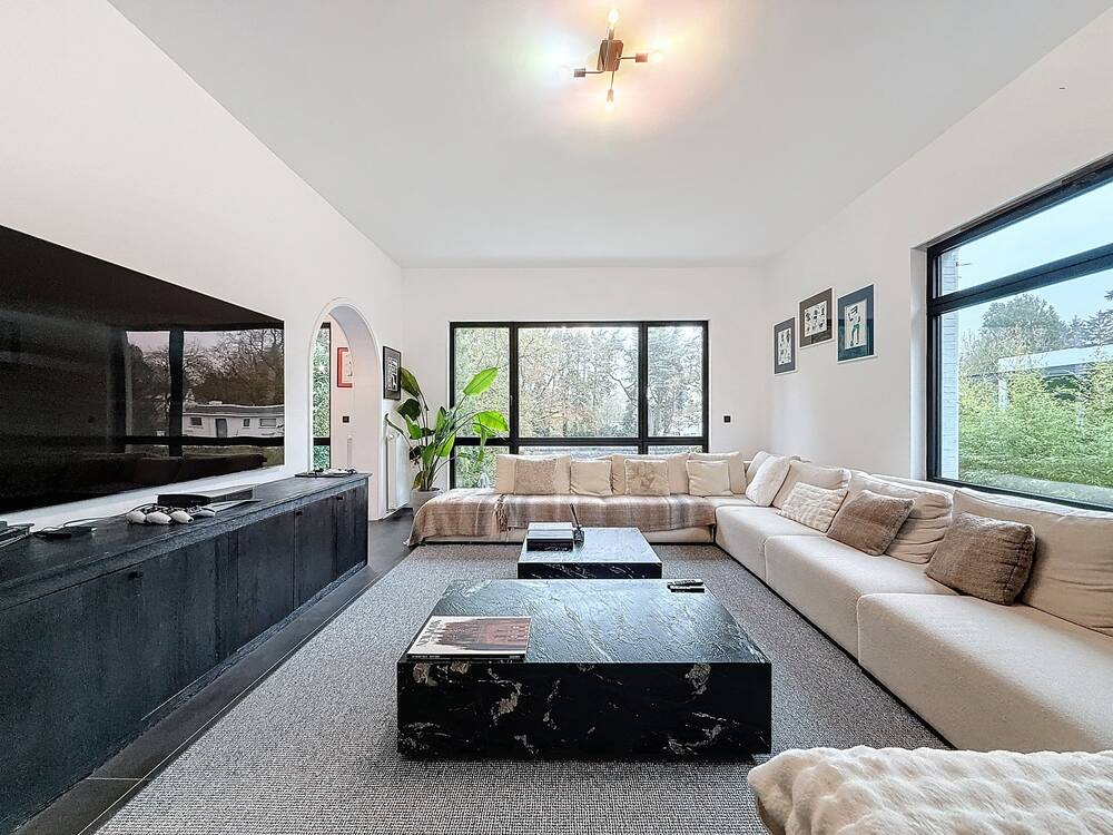 Huis te  huur in Ukkel 1180 5700.00€ 4 slaapkamers 361.00m² - Zoekertje 447615