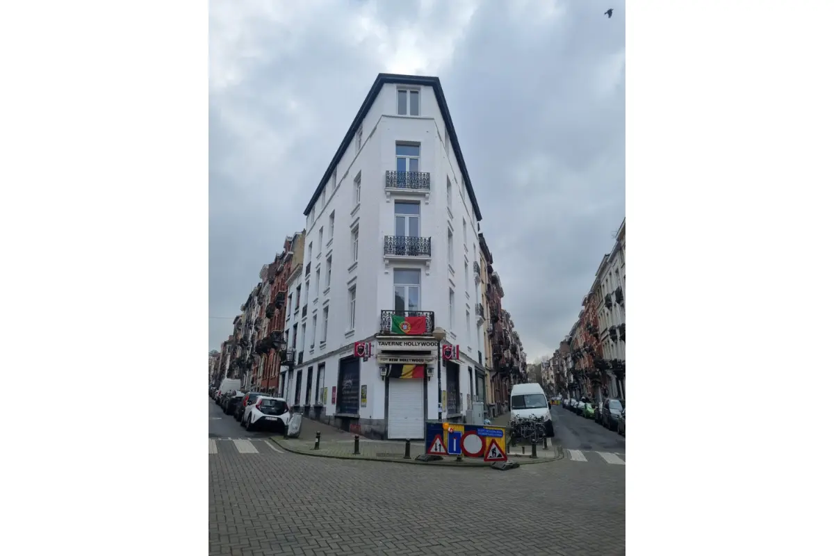 Handelszaak te  huur in Sint-Gillis 1060 1275.00€  slaapkamers 100.00m² - Zoekertje 448250