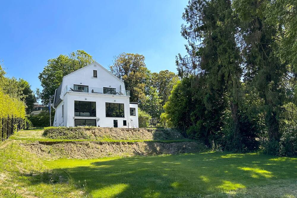 Villa te huur in Ukkel 1180 5700.00€ 4 slaapkamers 361.00m² - Zoekertje 447585
